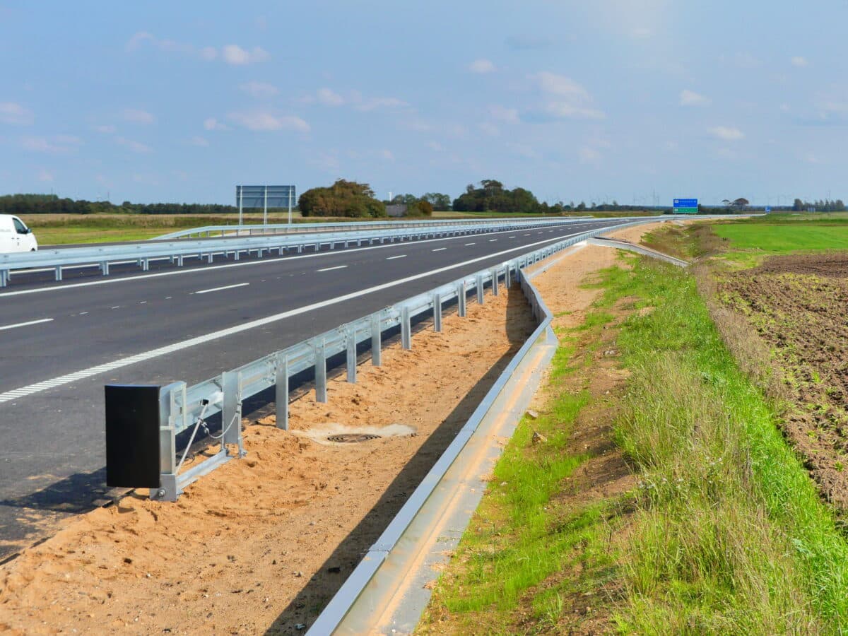 DAV NORDIC Aluminium paddehegn og autoværn på Holstebromotorvejen