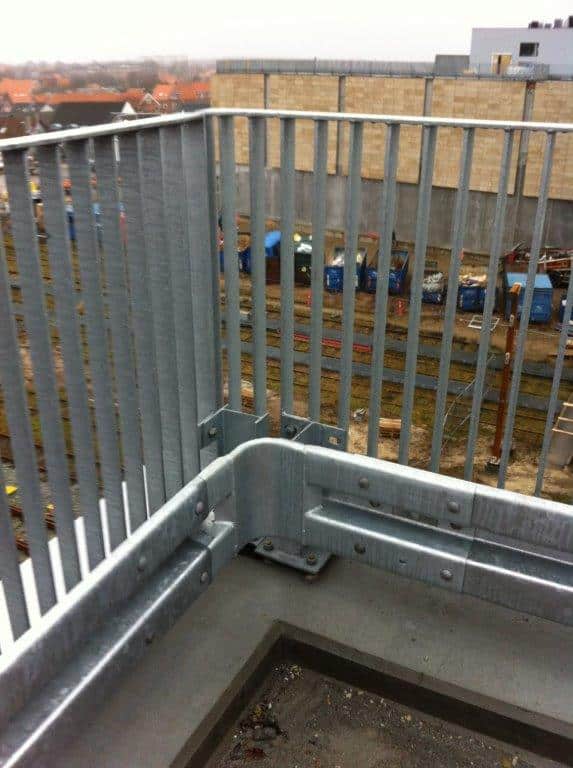 Stålrækværk og autoværn i p-hus i Esbjerg shoppingcenter