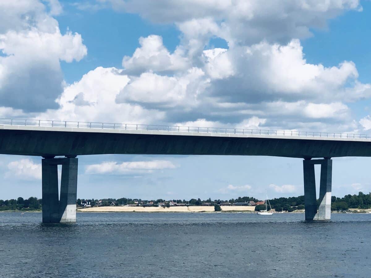 Broautoværn på Kronprinsesse Marys bro