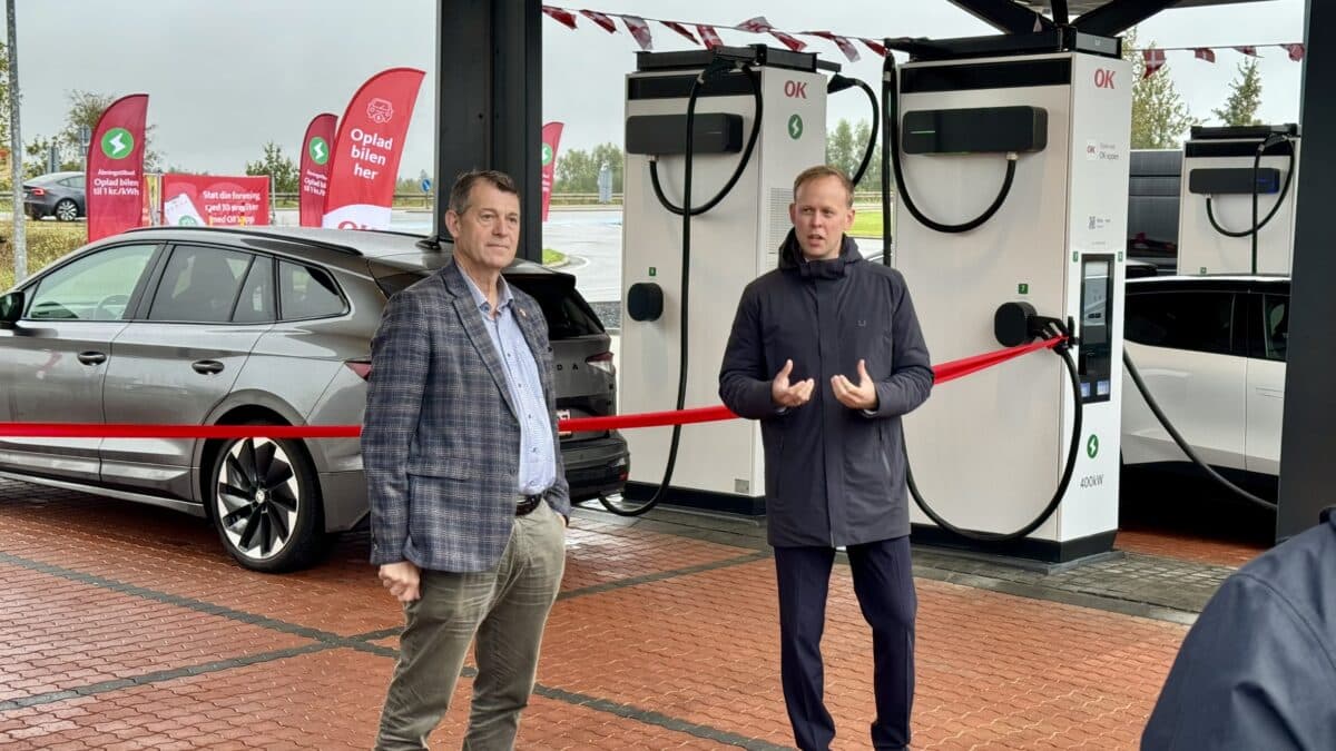 Åbning af OK A.m.b.a.s nye ladestationer med overdækninger fra DAV NORDIC