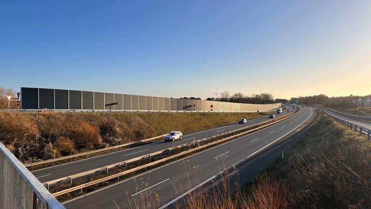 DAV NORDIC støjskærm langs motorvej ved Nyborg på Fyn